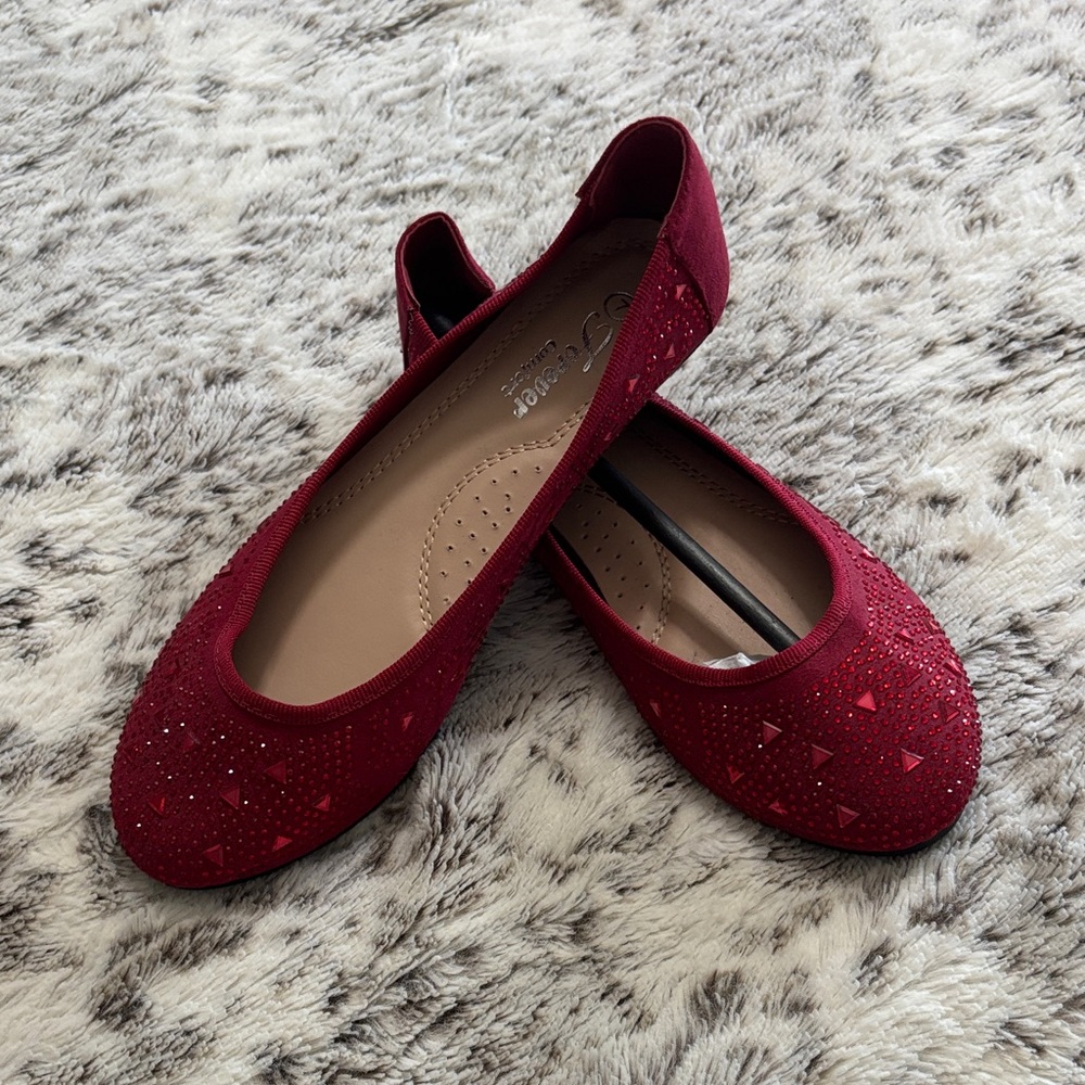 Elegant Red Ballet Flats